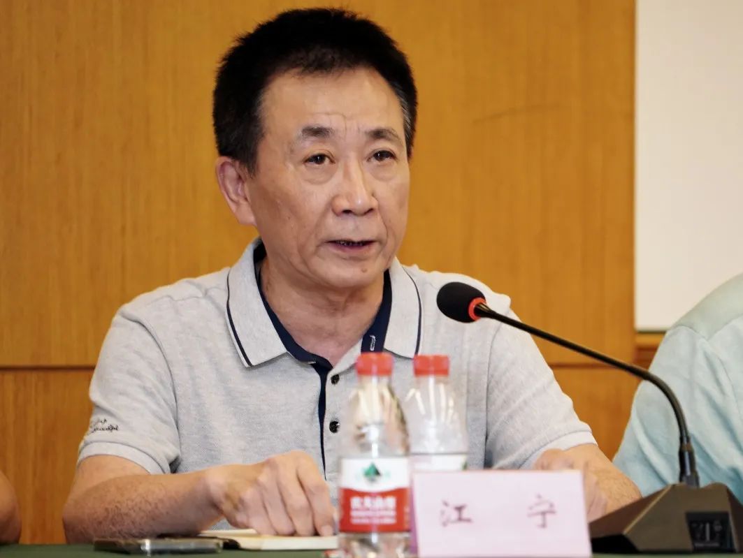 聚力發(fā)展踐使命 攻堅(jiān)突破顯擔(dān)當(dāng)| 寧興控股黨委召開黨員干部七一座談會